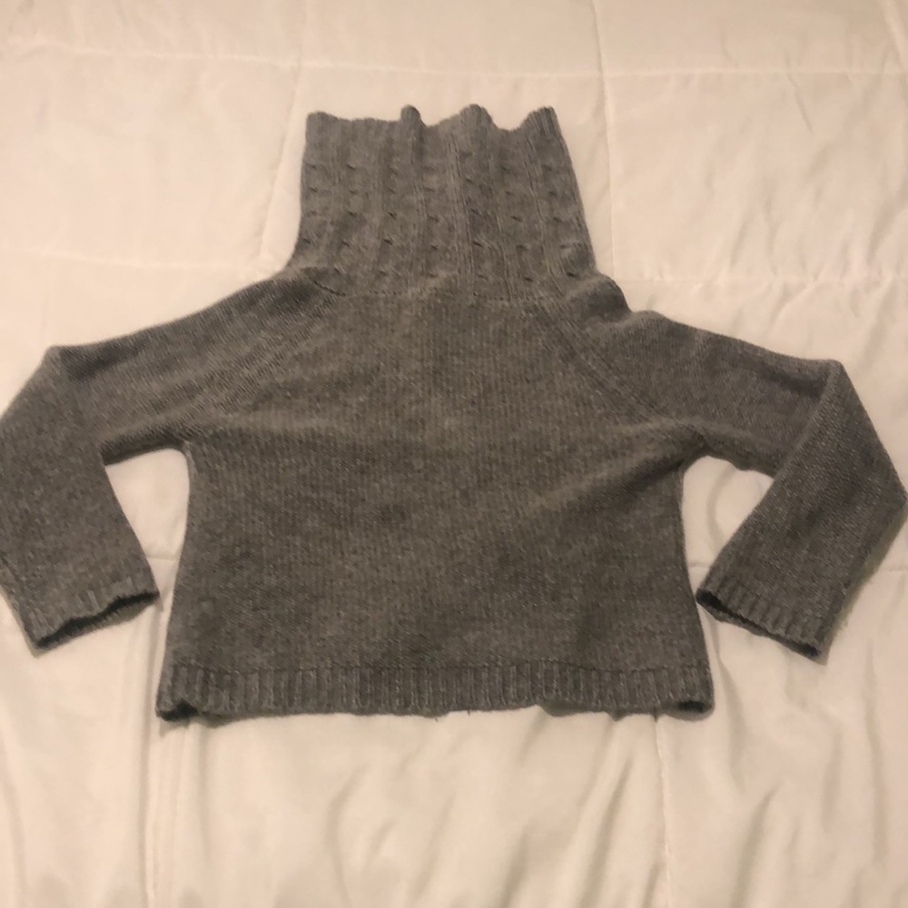 BCBG MaxAzria angora wool blend sweater in grey with top design button 2 pockets - Picture 9 of 12